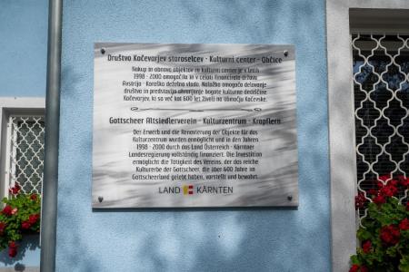 Nova tabla na kulturnem centru. 
